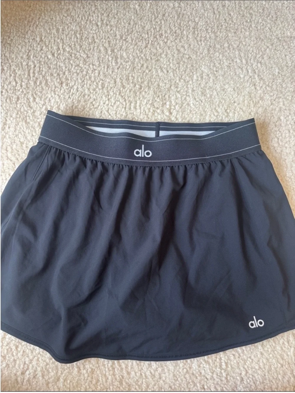 ALO Yoga Women’s Black Athletic Skort with Branded Waistband
